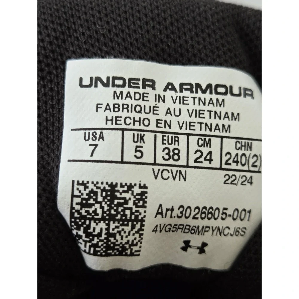Under Armour Women's Glyde 2 RM Softball Cleats Size 7 Black No Signs Of Wear